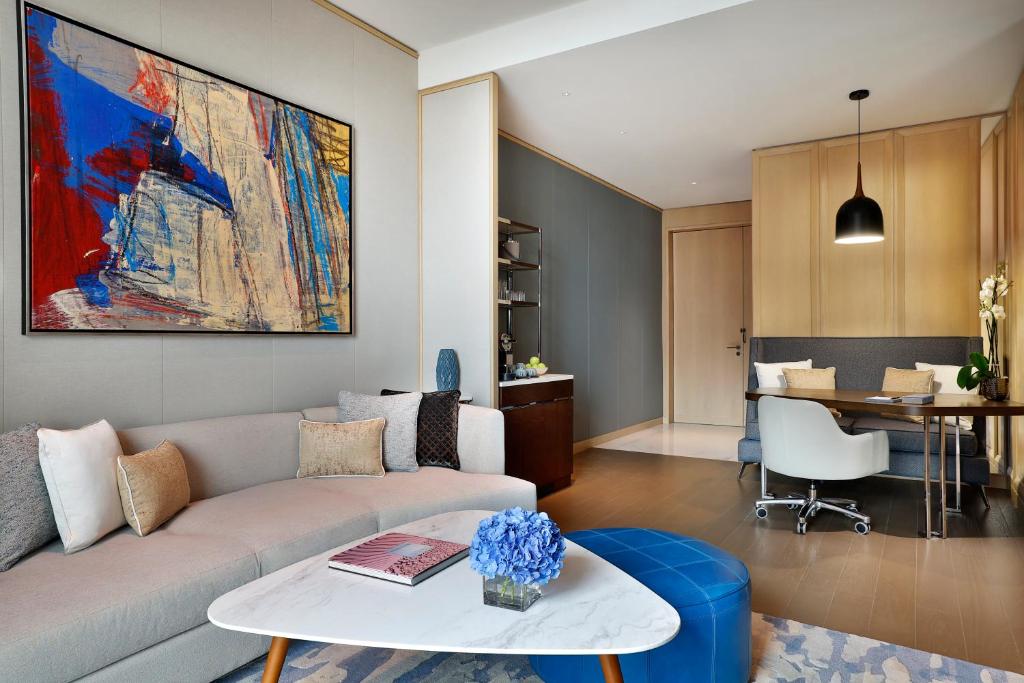 Shangri-La Jeddah - Horizon Suite City View King