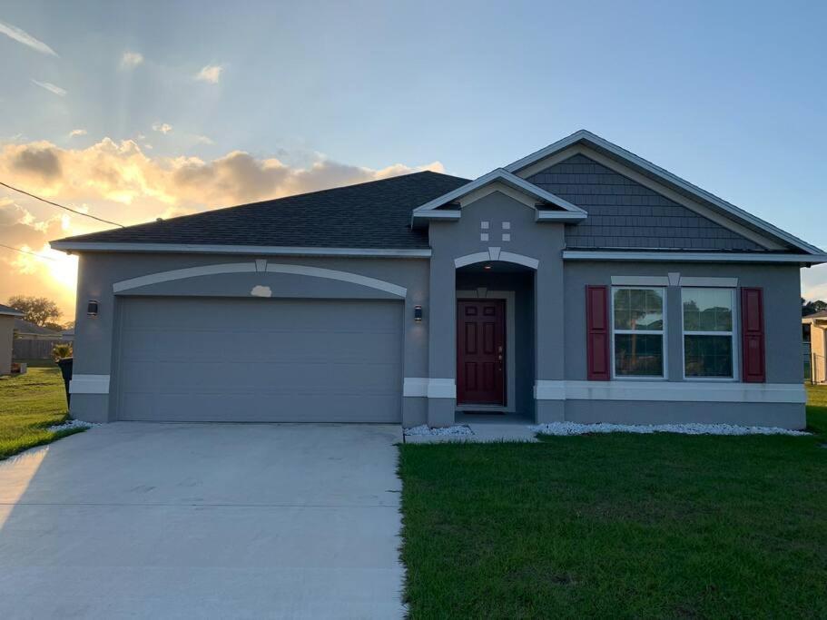 Φωτογραφία από το άλμπουμ του Cozy 3Bed 2Bath near Mets Stadium/Beach σε Port Saint Lucie