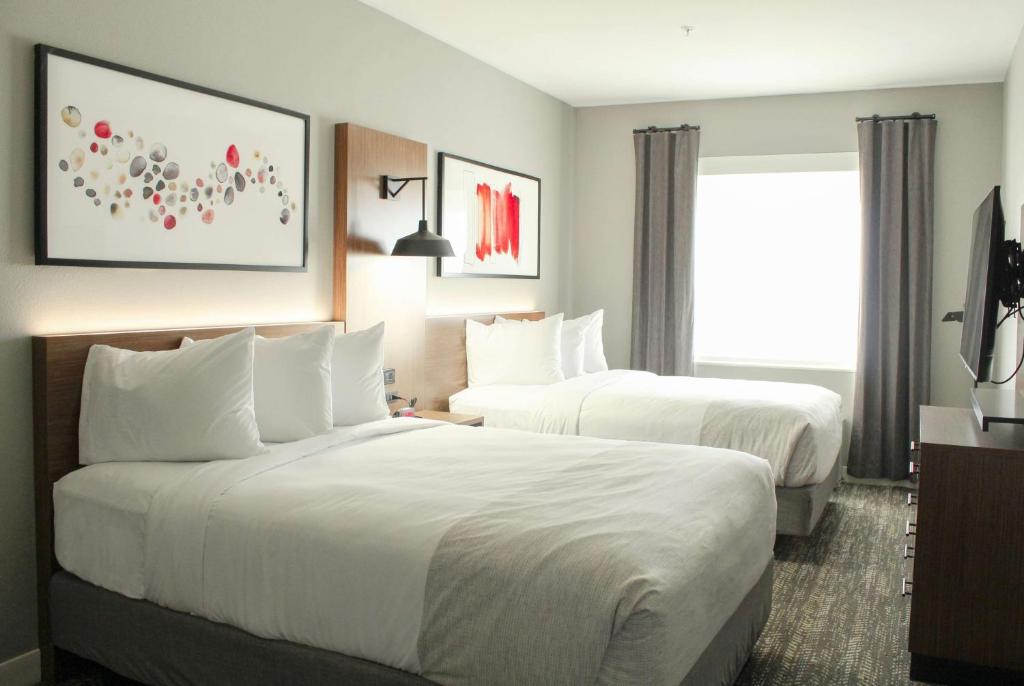 Hawthorn Extended Stay by Wyndham Oklahoma City Airport photo