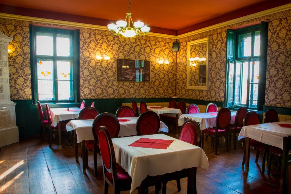 Hotel U Pramenu - Resim 35