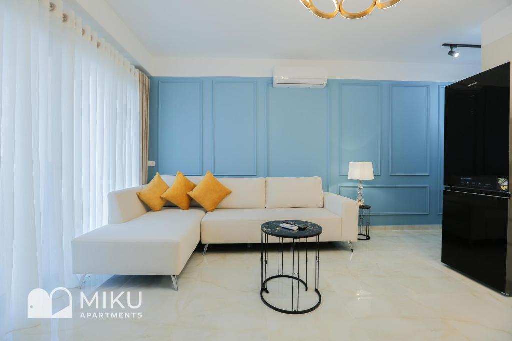 Miku Apartment - Glamorous 1Bedroom Apartment At Olympic Residence - Image 1