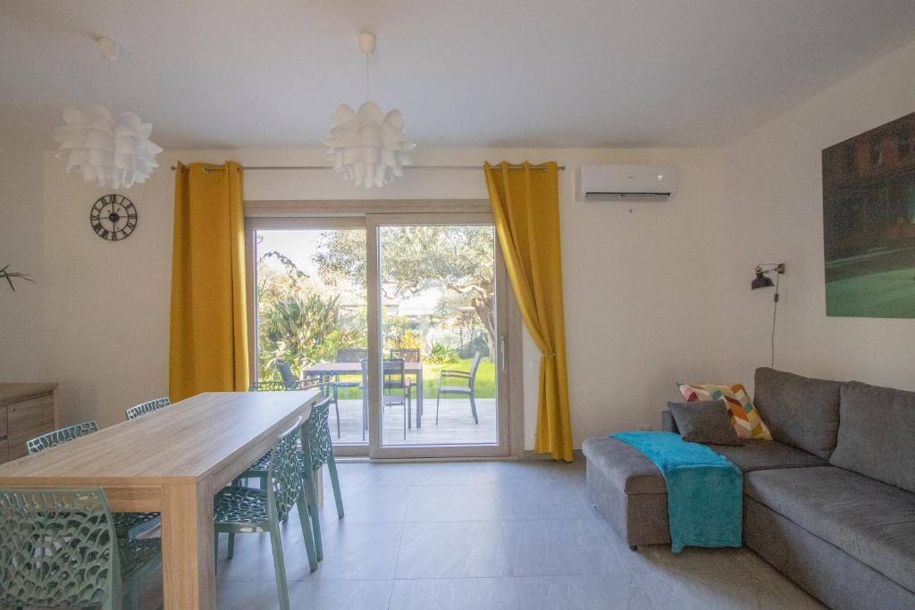 Villa Franca a Capoterra - Elegante villa vista mare