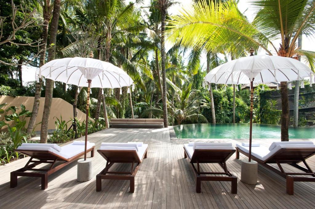 Bazén v ubytování Komaneka at Rasa Sayang Ubud nebo v jeho okolí