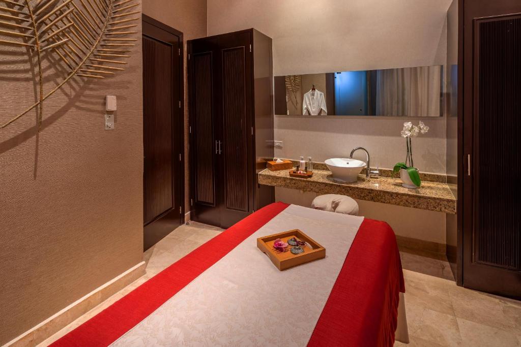 Postel nebo postele na pokoji v ubytování Beach Palace - All Inclusive