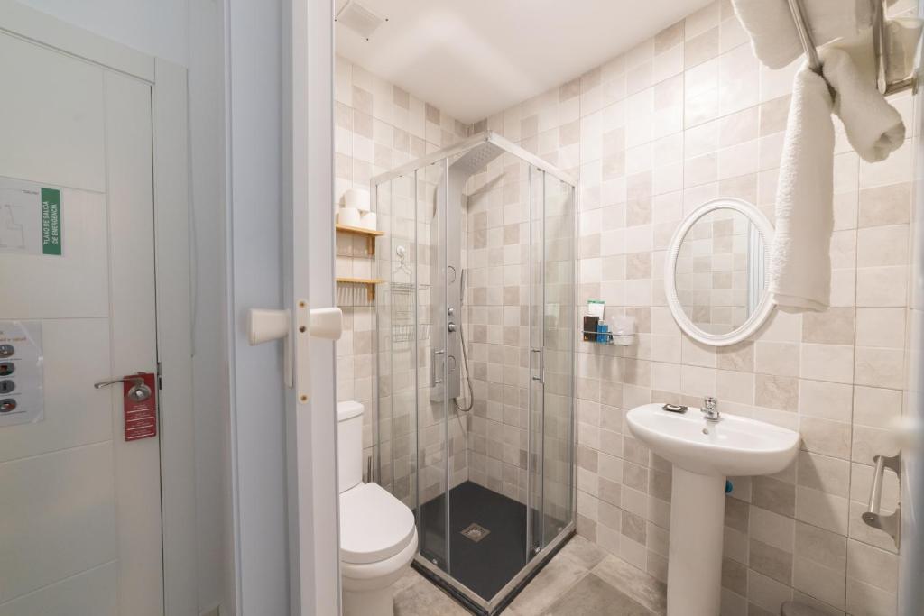 Hostal Puente de Hierro - 9