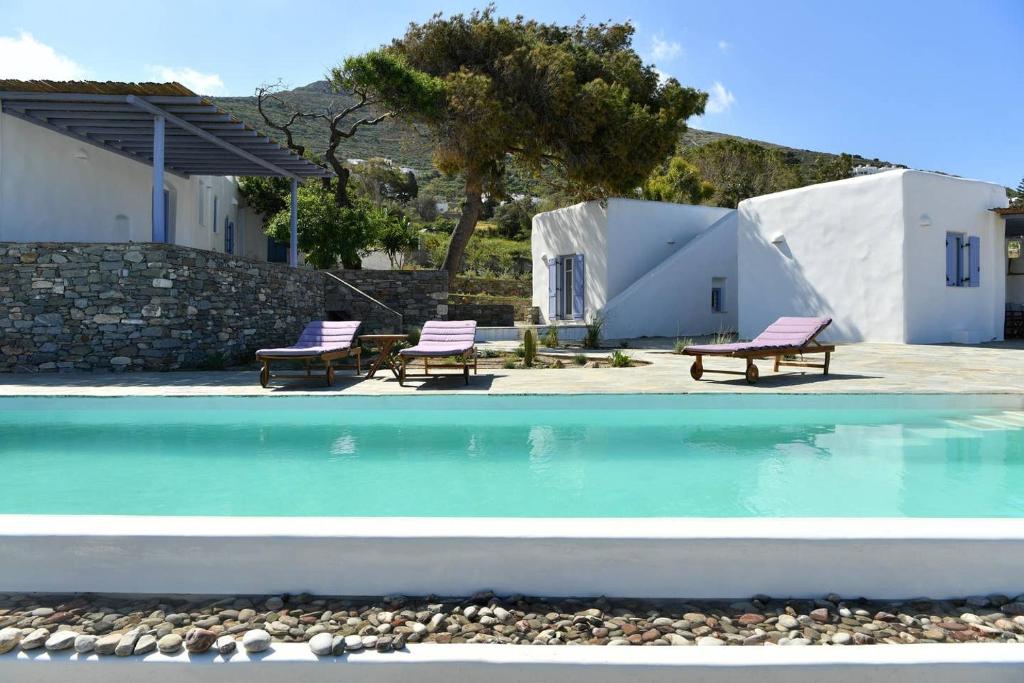 Paros Infinity Pool Villa