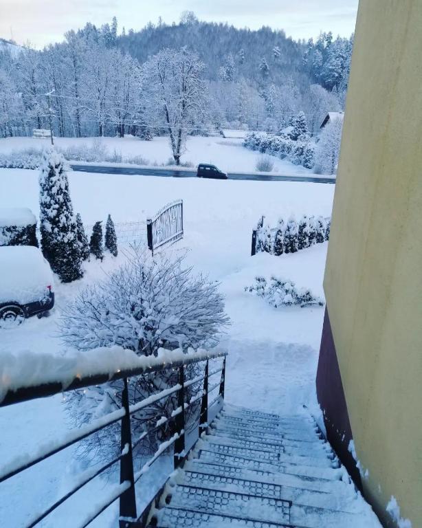 Apartament Nad Góralem v zime