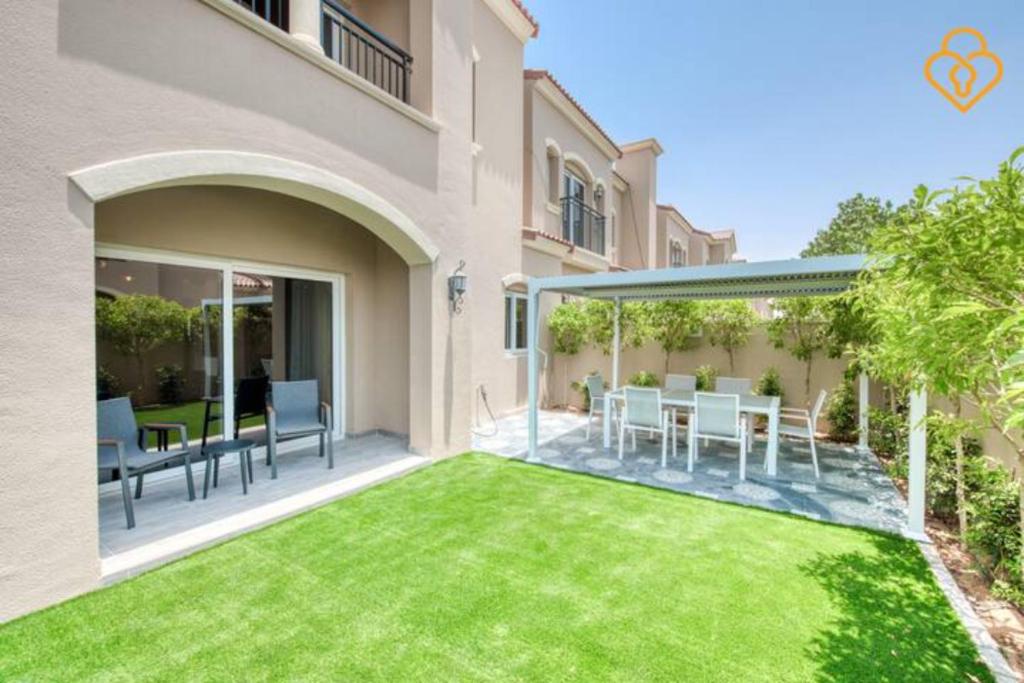 Gallery image of Keysplease Serena 3 Bedroom Villa with Private Garden in Dubai