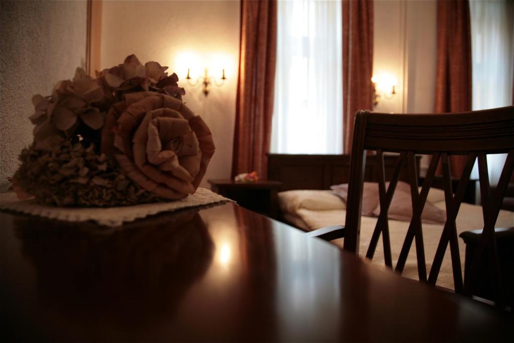 Maksimilian Osijek - 3