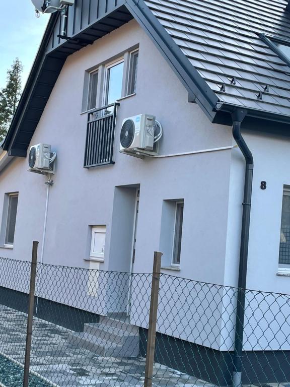 Budova, v ktorej sa apartmán nachádza