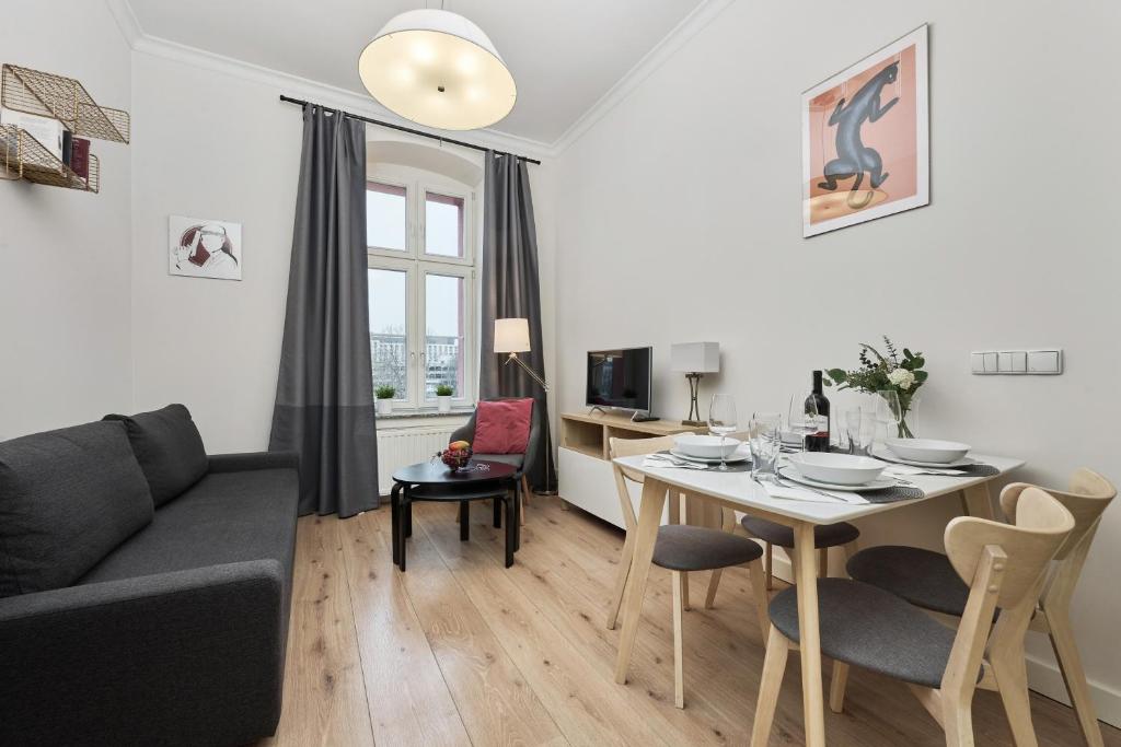 Część wypoczynkowa w obiekcie City Center Railway Station Apartment Piłsudskiego by Noclegi Renters