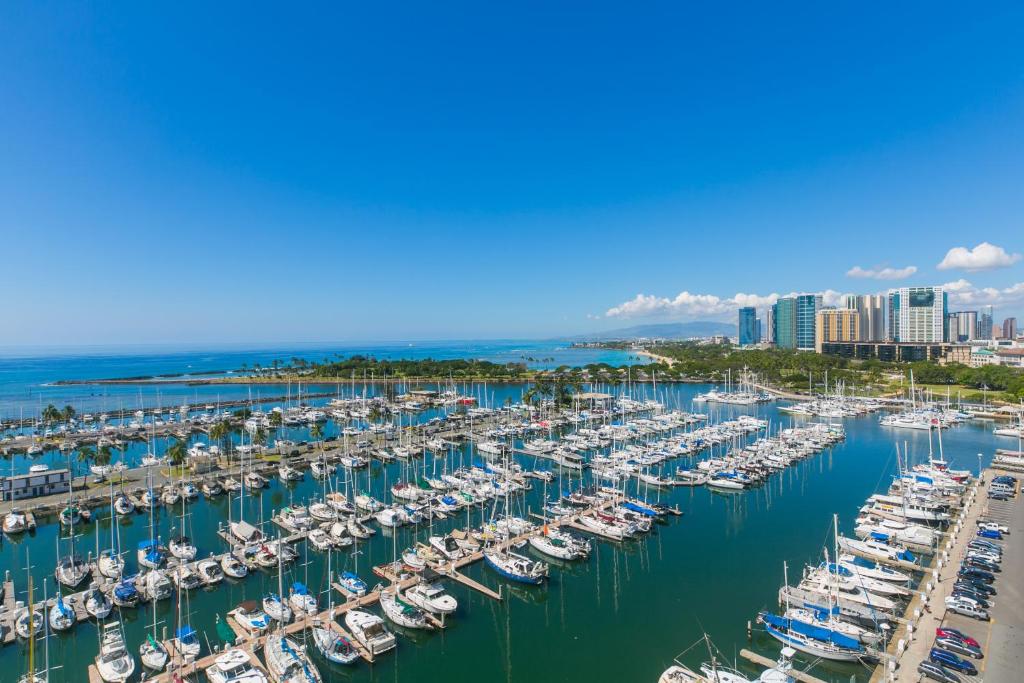 Ilikai Marina 1684 Yacht Harbor View 1BR_1