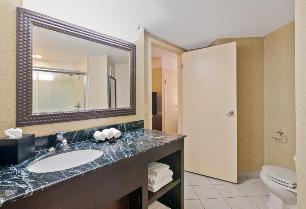Koupelna v ubytování Harmony Suites Secaucus Meadowlands
