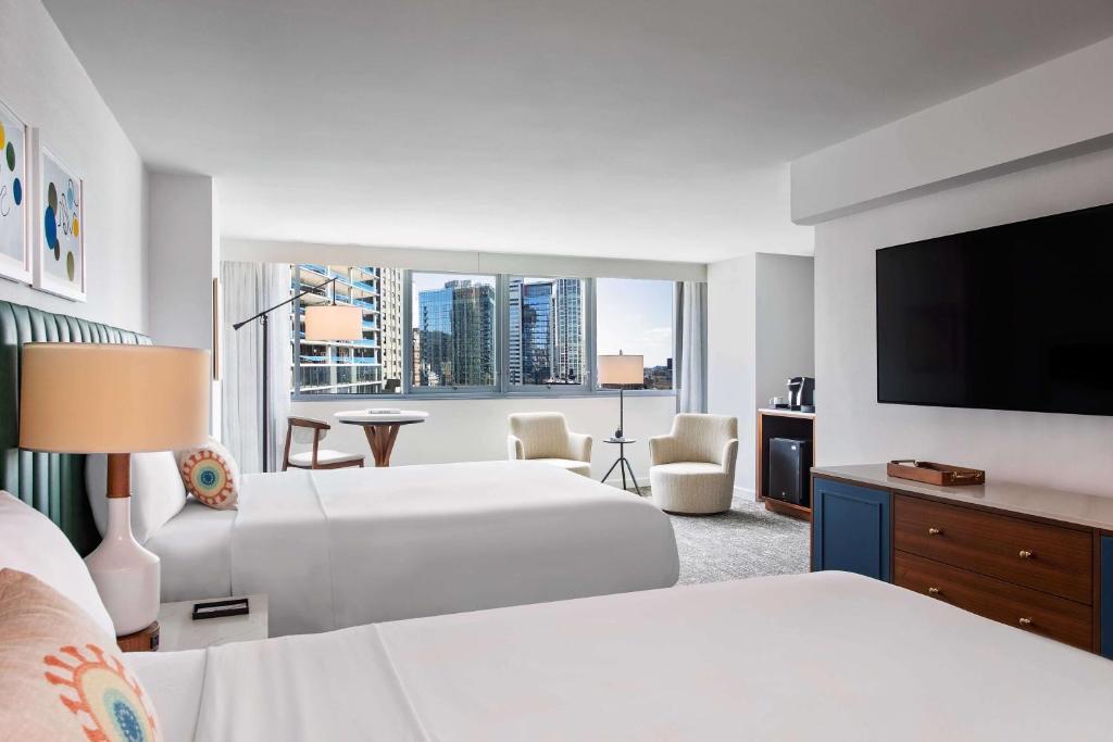 The Royal Sonesta Chicago Downtown - Deluxe Two Queens Hearing Accessible