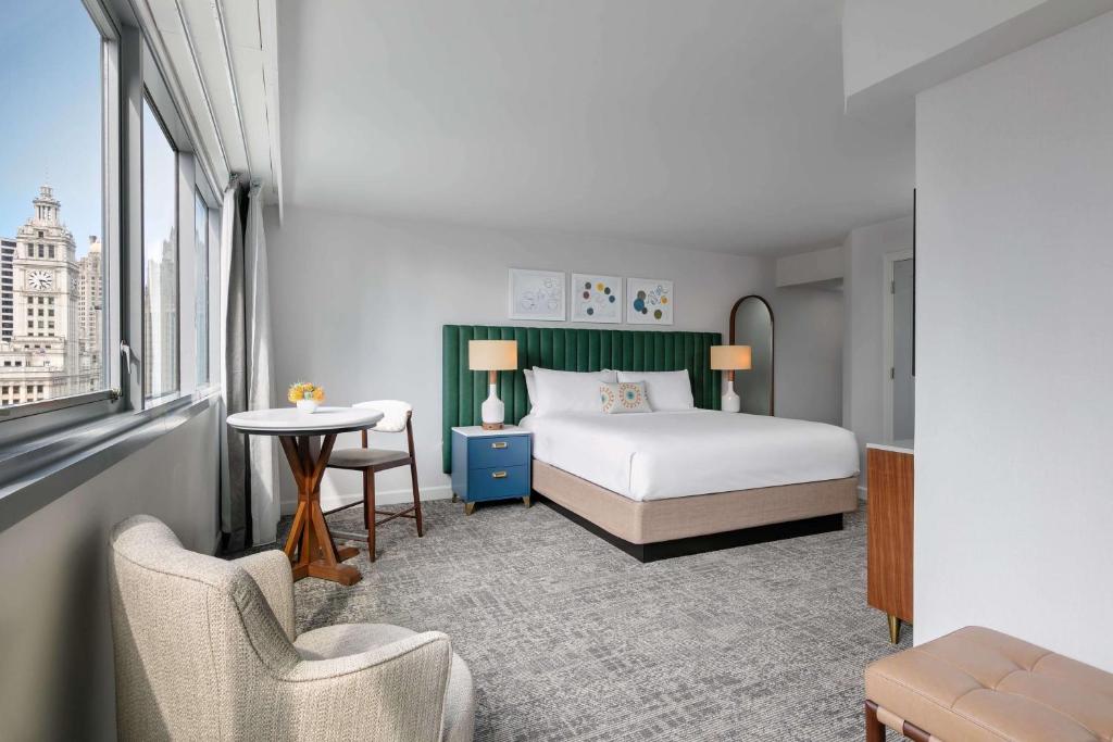 The Royal Sonesta Chicago Downtown - Deluxe King Hearing Accessible