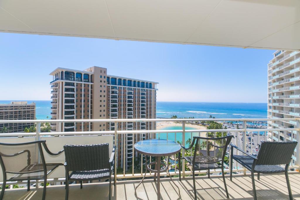 Ilikai Tower 1920 Lagoon View 1BR_1