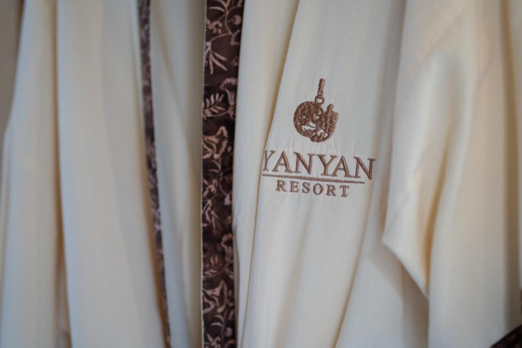 Certifikát, hodnocení, plakát nebo jiný dokument vystavený v ubytování Yanyan Resort Ubud