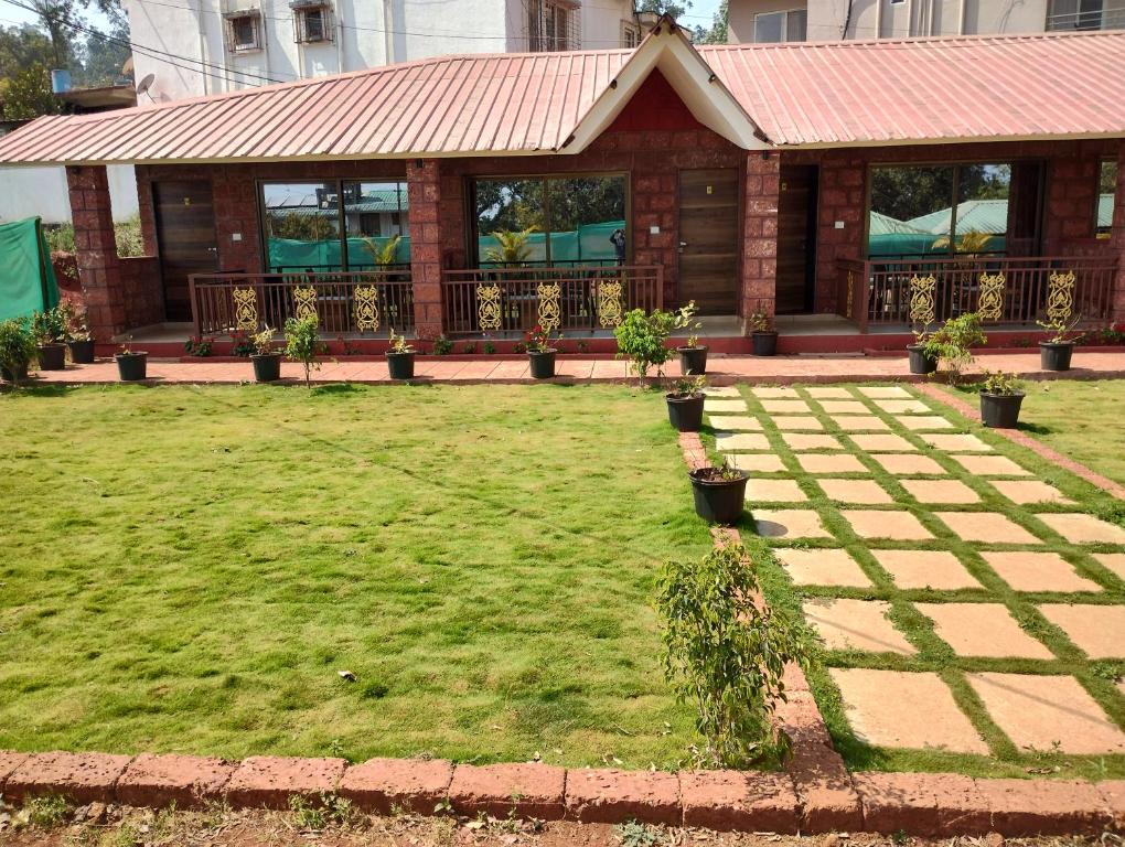 Gallery image of Serene cottage with lawn in Mahabaleshwar