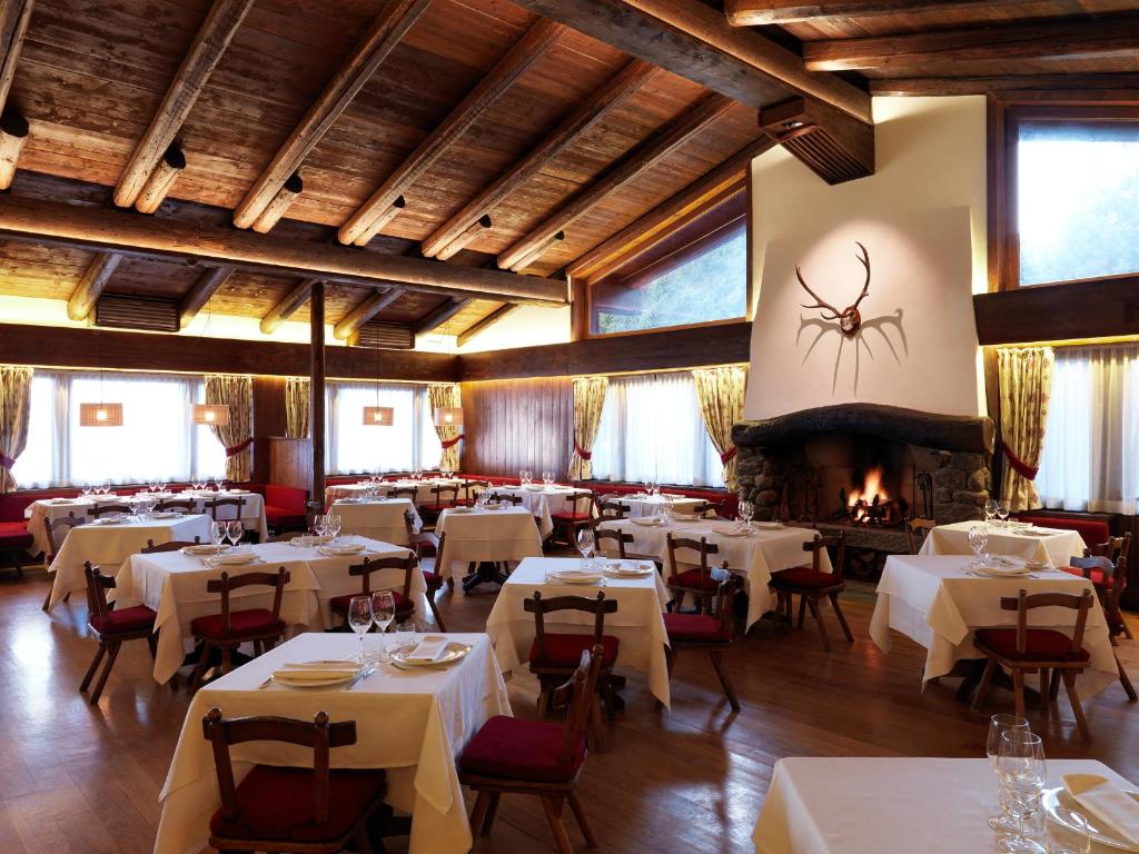 Restaurace v ubytování Albergo Ristorante Bucaneve