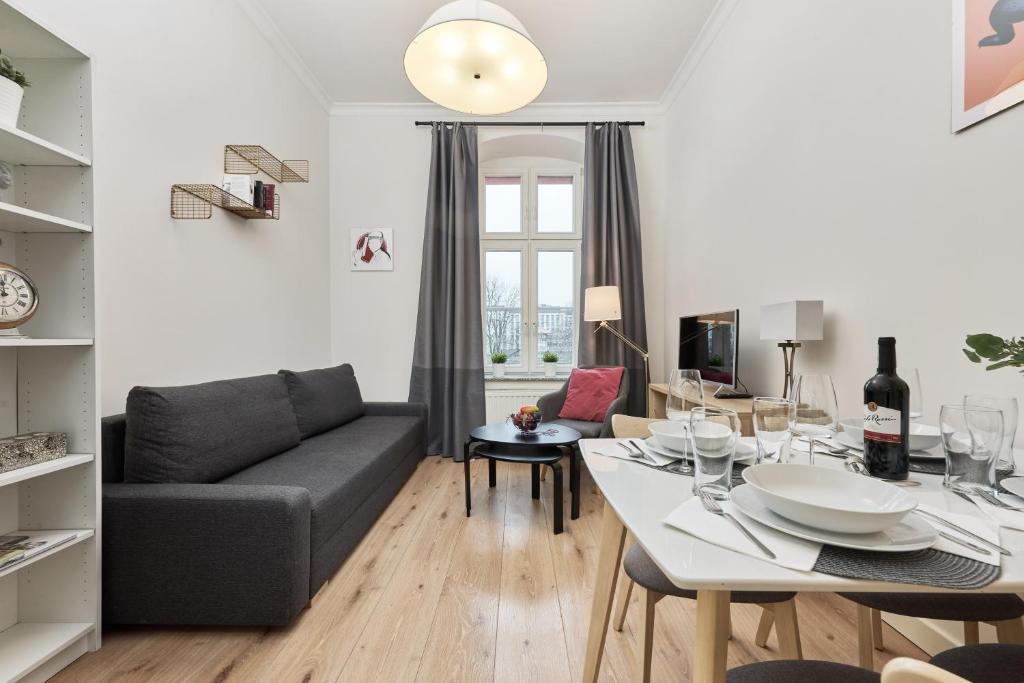 Część wypoczynkowa w obiekcie City Center Railway Station Apartment Piłsudskiego by Noclegi Renters
