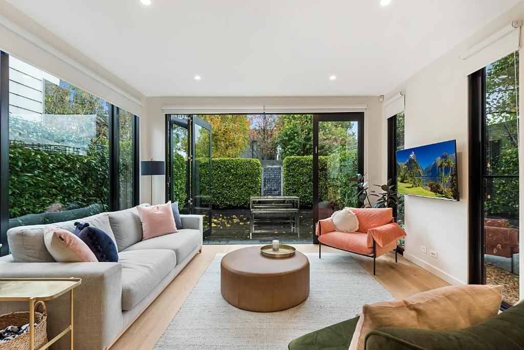 ?Green chic living in heart of Hawthorn?Parking?Courtyard?WiFi?