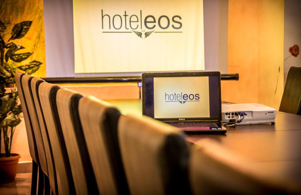 TV a/nebo společenská místnost v ubytování Hotel EOS