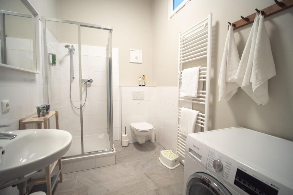 Kúpeľňa v ubytovaní White Flat by GrazRentals with cool location & free parking