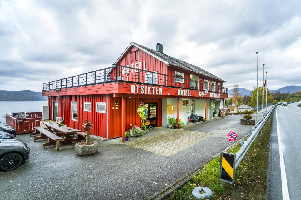 Utsikten Motell & Restaurant Hjelmeland (Norge Hjelmeland) - Booking.com