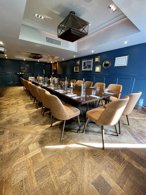 The Raeburn - Resim 17