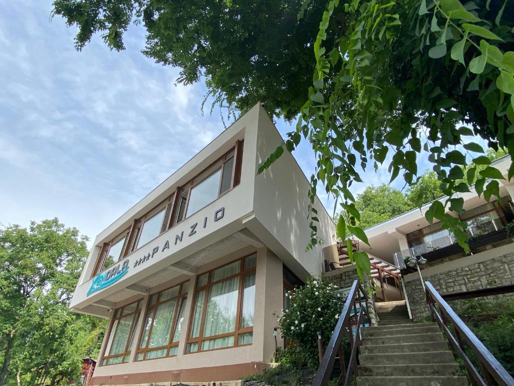 Budova, v ktorej sa ubytovanie bed & breakfast nachádza
