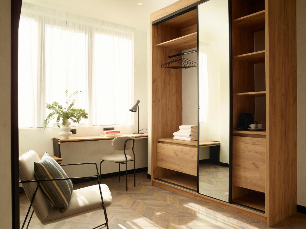 
The Port Comfort Room
