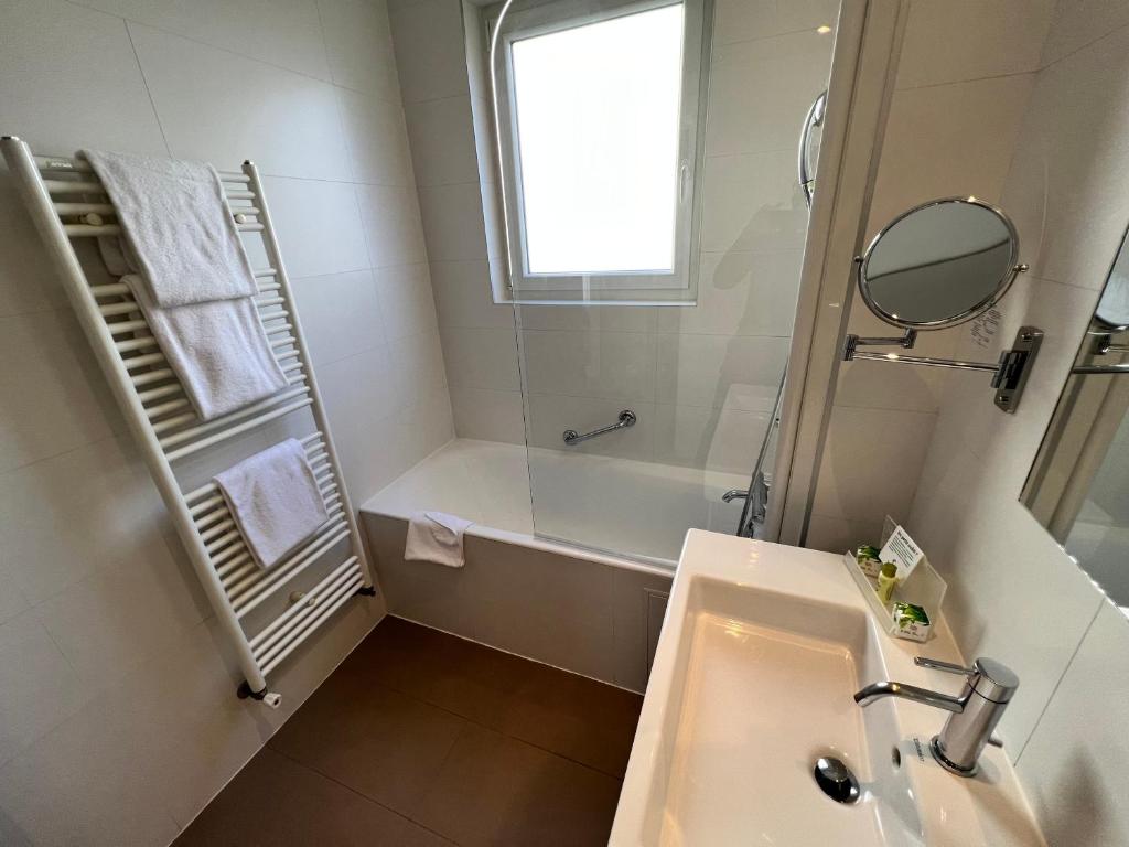 
Standard Double Room with Single Sofa Bed
