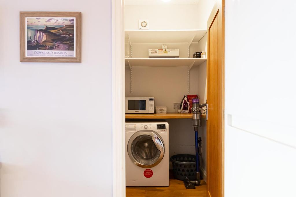 Kuchyň nebo kuchyňský kout v ubytování Silverdale Mews
