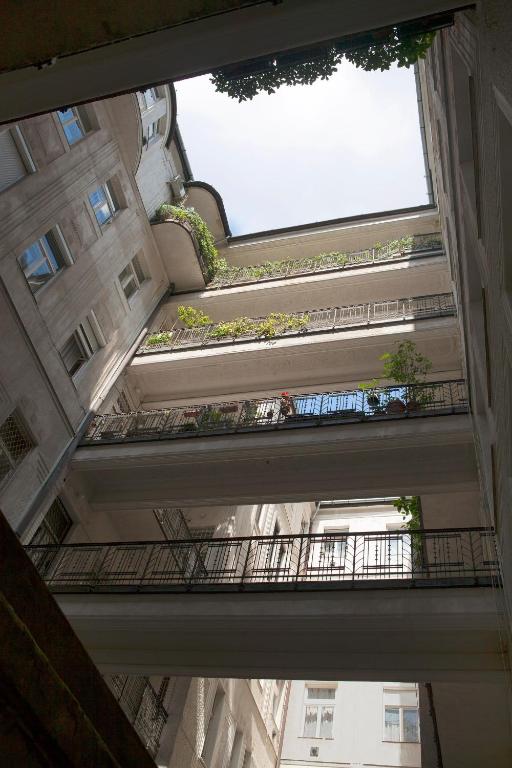 Walk Inn Váci 42 - Resim 45