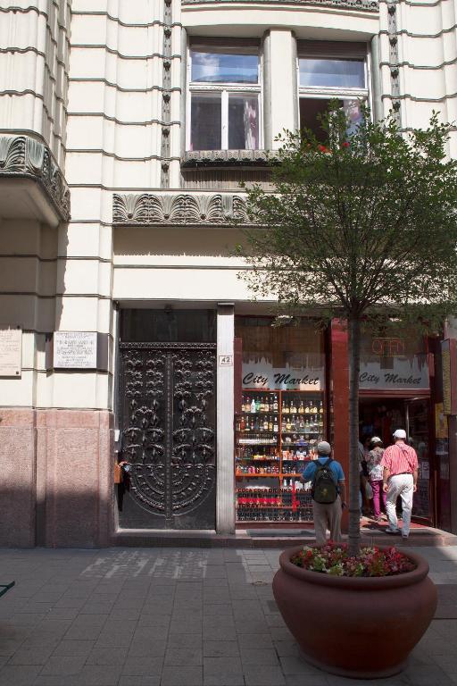 Walk Inn Váci 42 - Resim 44