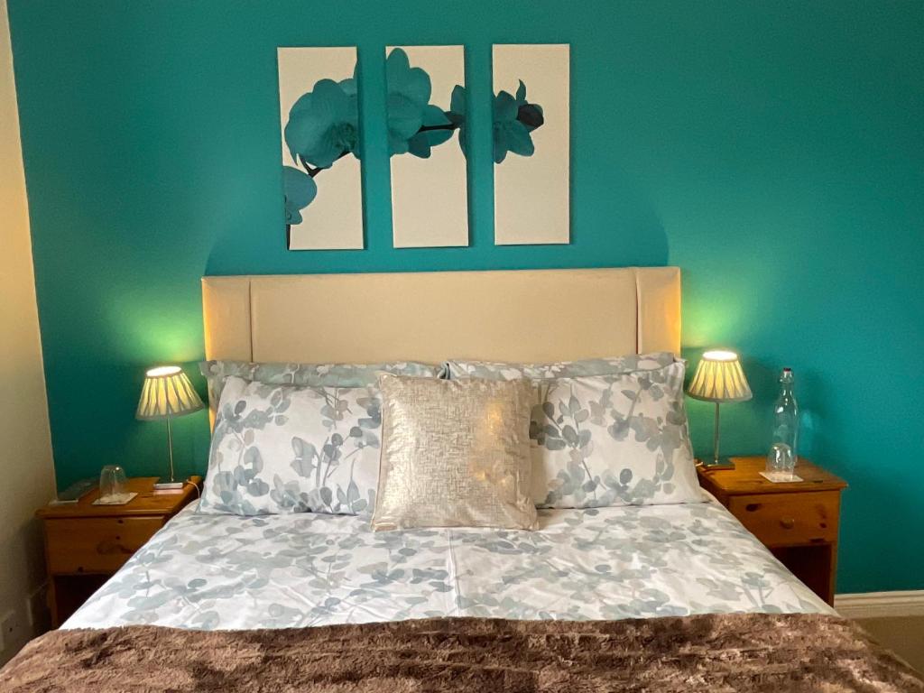 The Great Grubb - Double Room - Room 4