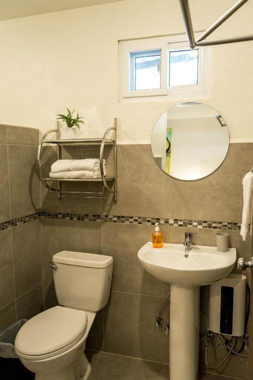 Koupelna v ubytování Terida Airport B&B