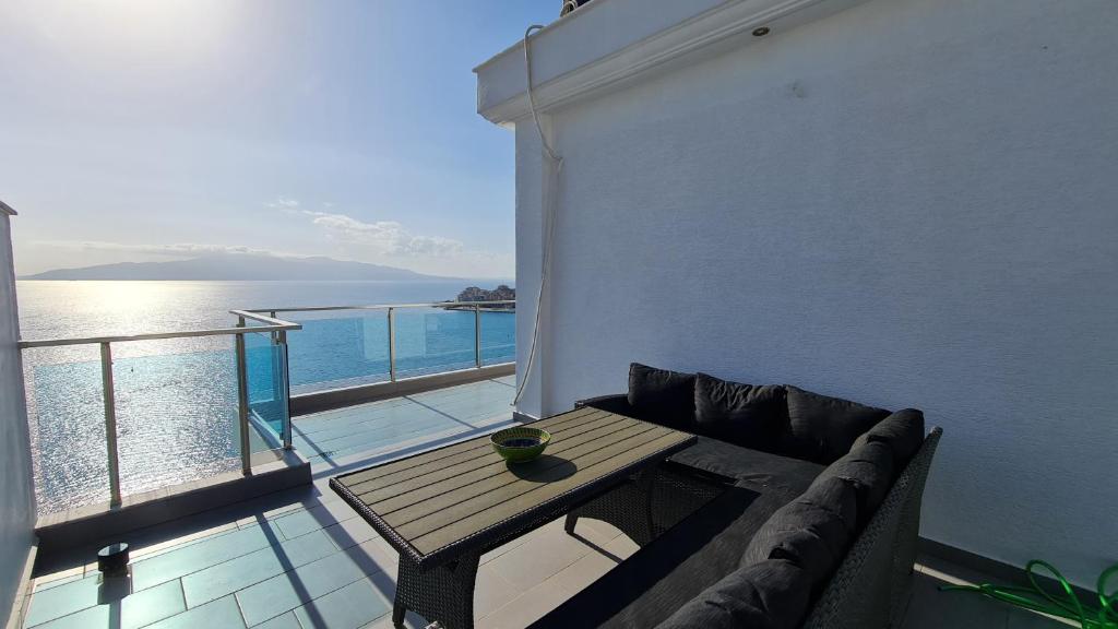Rocknest Sea View Penthouse - Imazhi 9