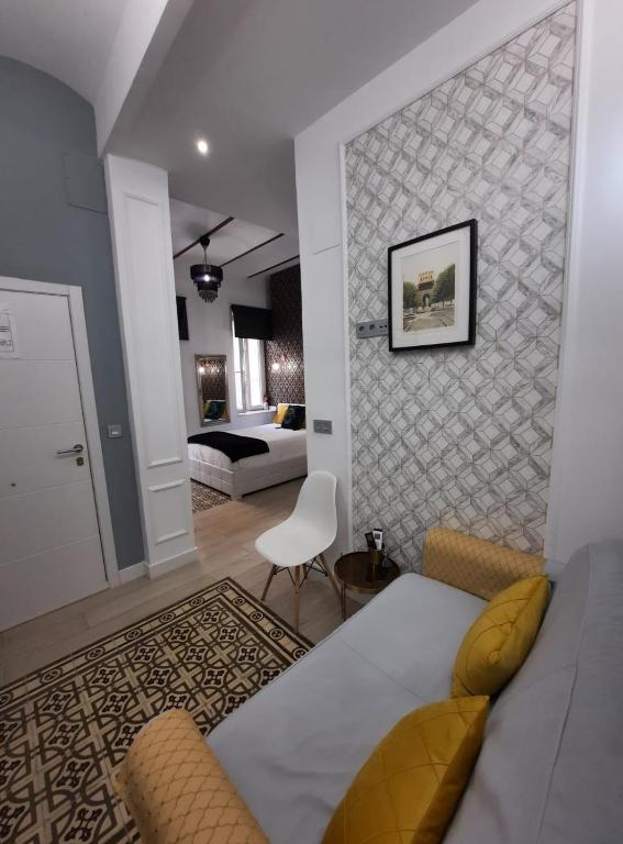LA SUITE DEL CONDE LUXURY SUITES, Sevilla – Precios ...