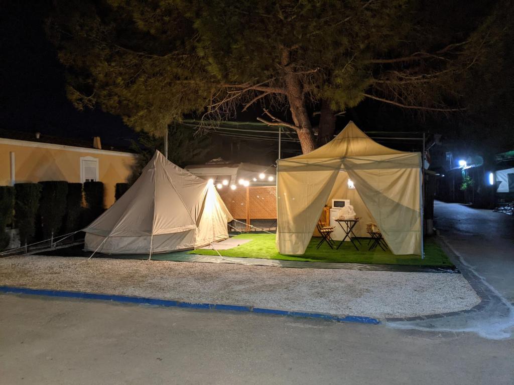 Edificio en el que se encuentra el camping