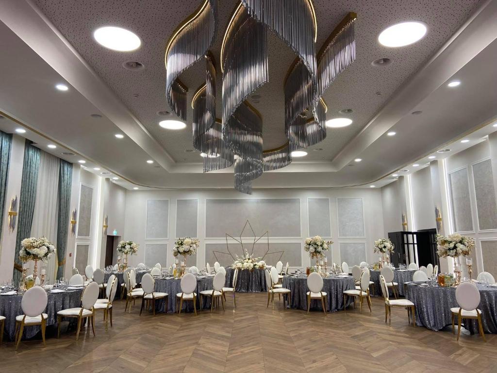 Restaurace v ubytování Dębowy Dwór