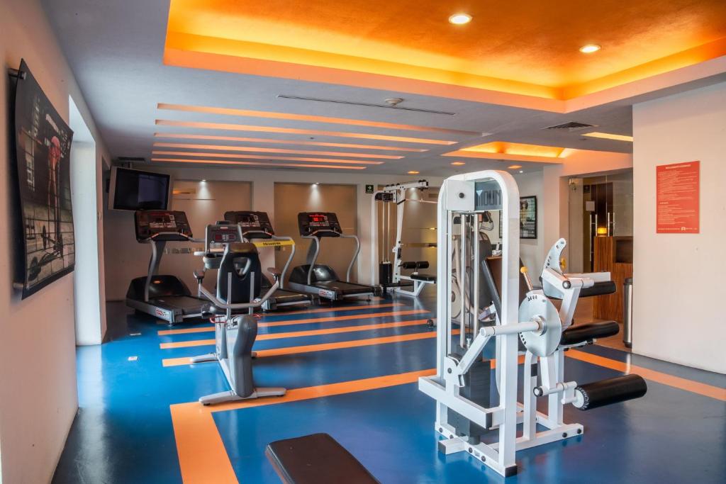Fitness centrum a/nebo fitness zařízení v ubytování Real Inn Guadalajara Expo