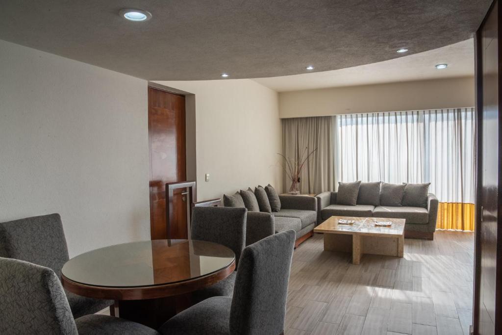 Posezení v ubytování Real Inn Guadalajara Expo