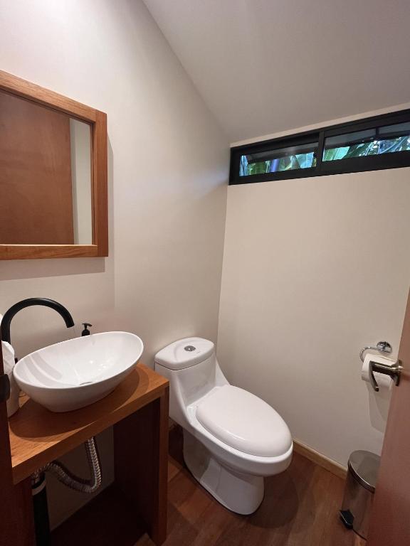 Koupelna v ubytování Hotel Arenal Glamping