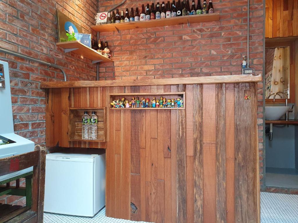 Setustofa eða bar á 小巷窄