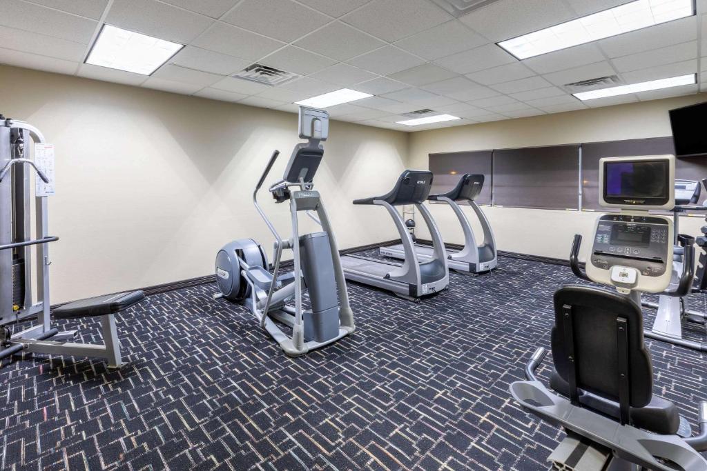 Fitness centrum a/nebo fitness zařízení v ubytování Hawthorn Suites by Wyndham Lubbock
