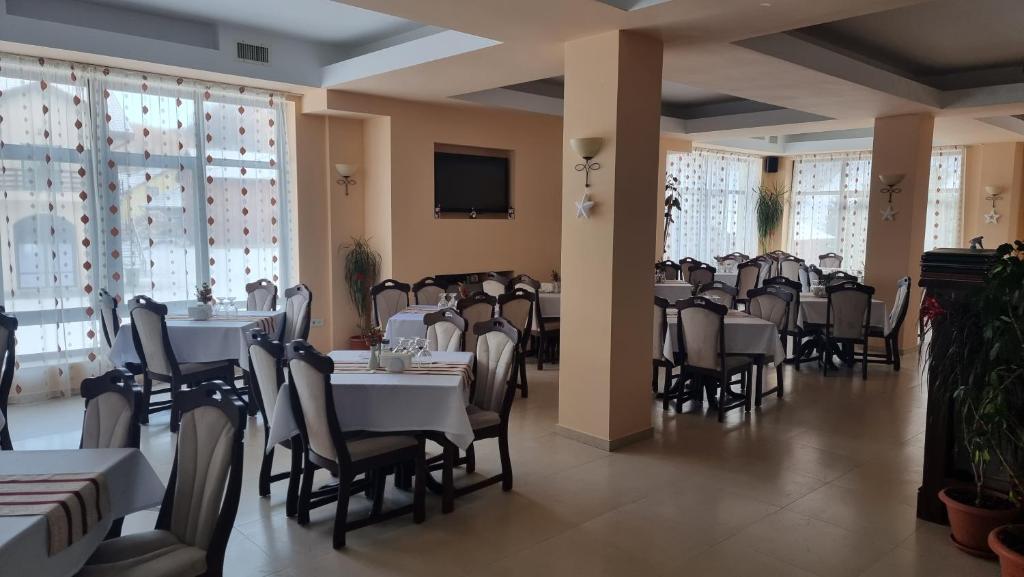Restaurace v ubytování HOTEL CARPATHIA