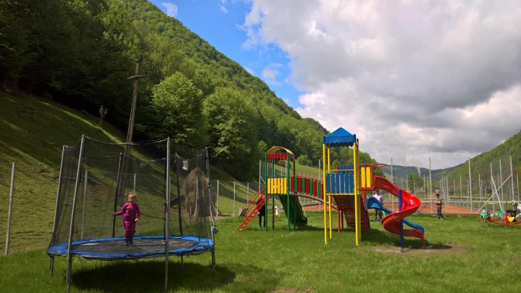 Herní místnost nebo prostor pro děti v ubytování HOTEL CARPATHIA