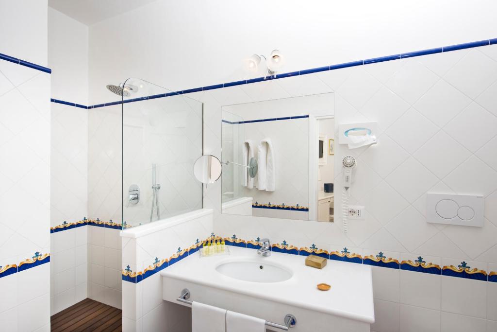 Koupelna v ubytování Hotel Savoia