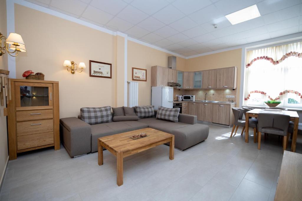 Kuchyň nebo kuchyňský kout v ubytování Apartments and Rooms kod Eli